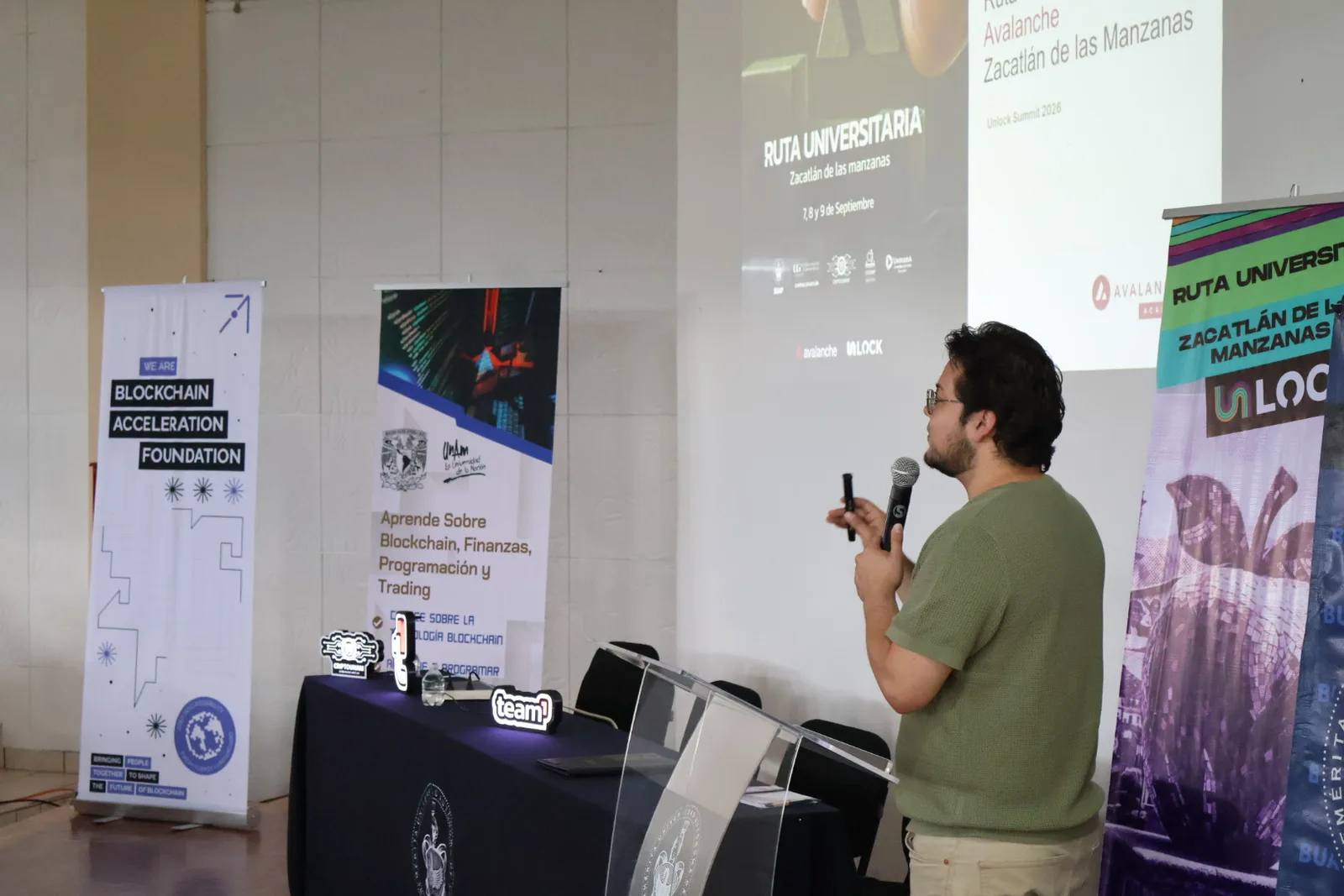 Ruta Universitaria 2026 — momento 14