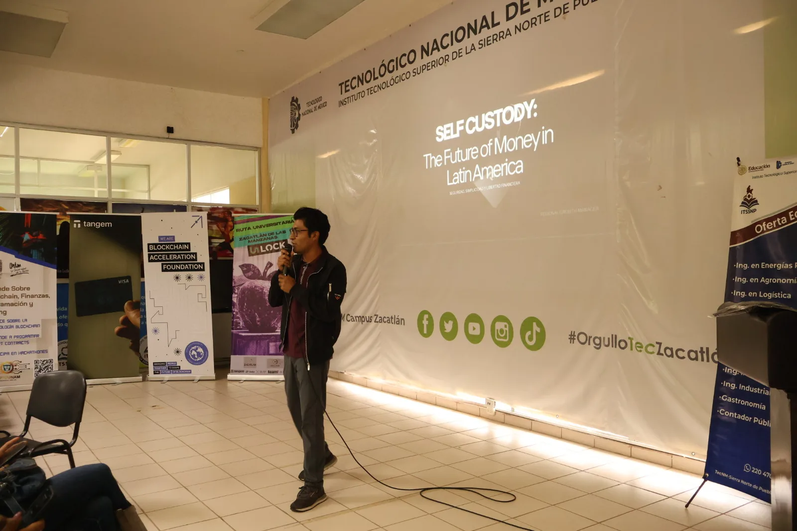 Ruta Universitaria 2026 — momento 82