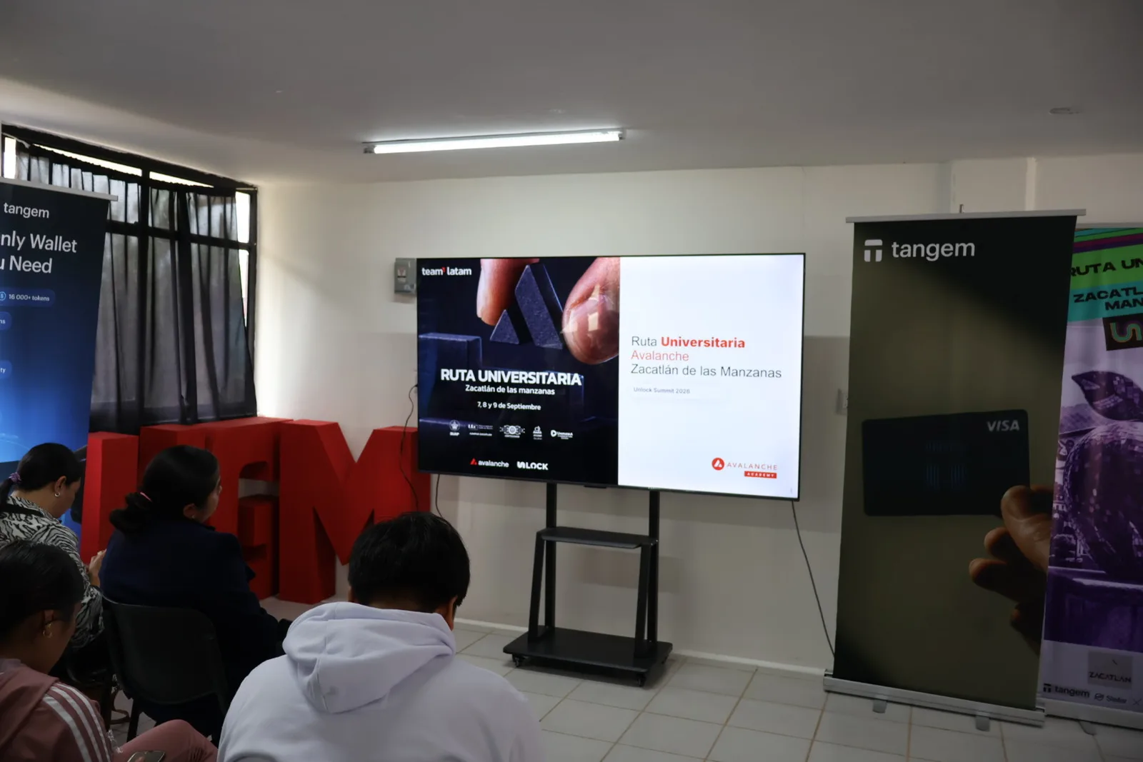 Ruta Universitaria 2026 — momento 121